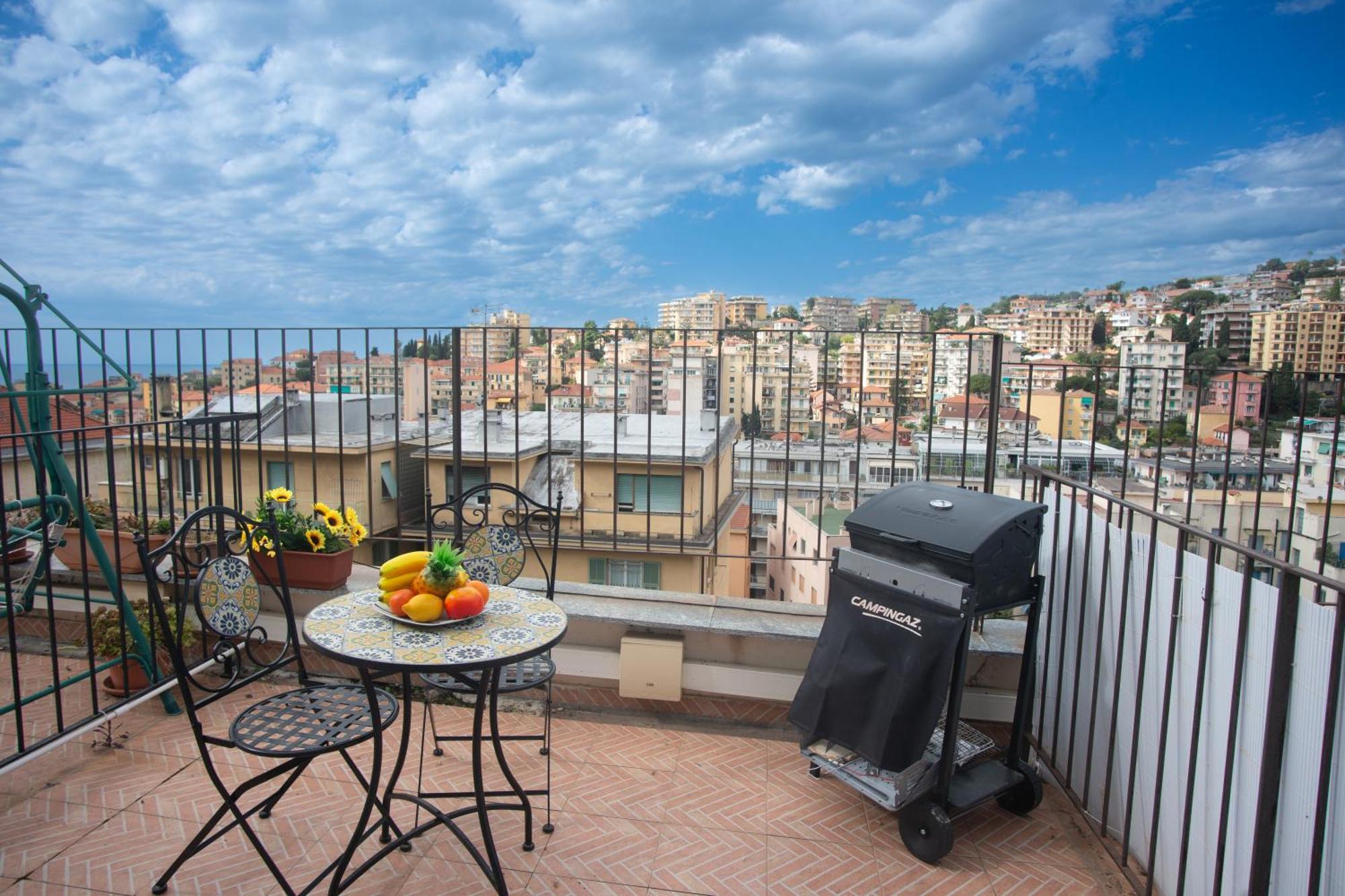 Sea View Historic Center - Happy Rentals Sanremo Luaran gambar